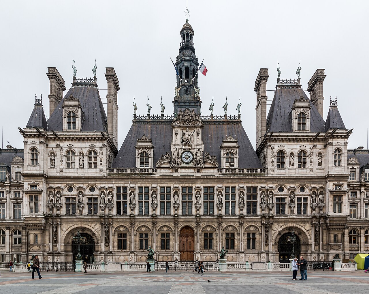 Mairie en France — préparer le TCF IRN pour la naturalisation